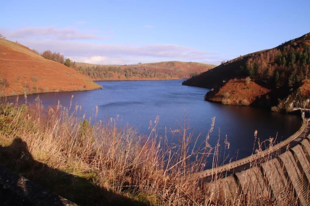 Garn Lodge Нютаун Екстериор снимка
